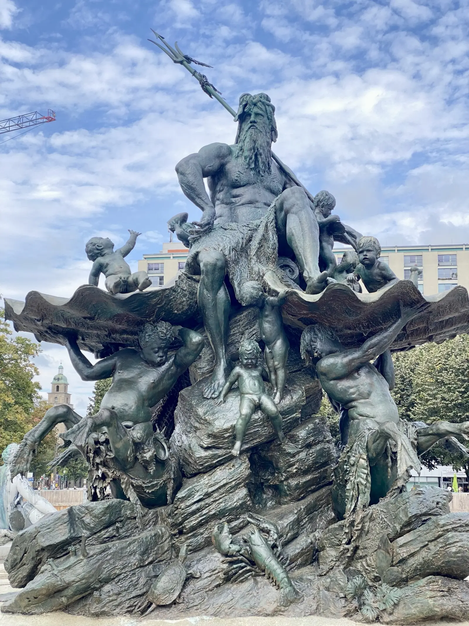 Neptune Fountain between the Red City Hall, St. Mary's Church and TV Tower, Berlin-Mitte — wide angle